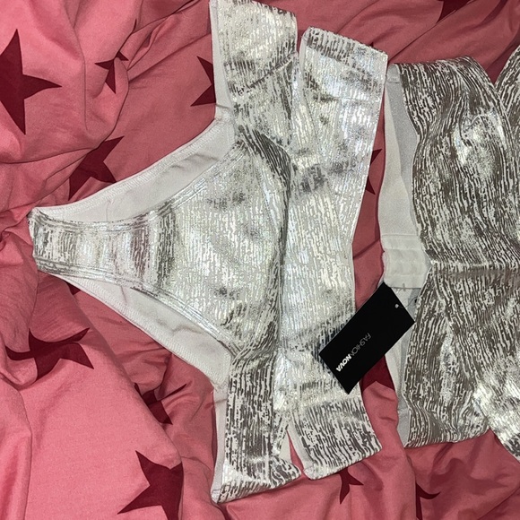 FASHIONNOVA 2Piece Swimsuit - Picture 3 of 3